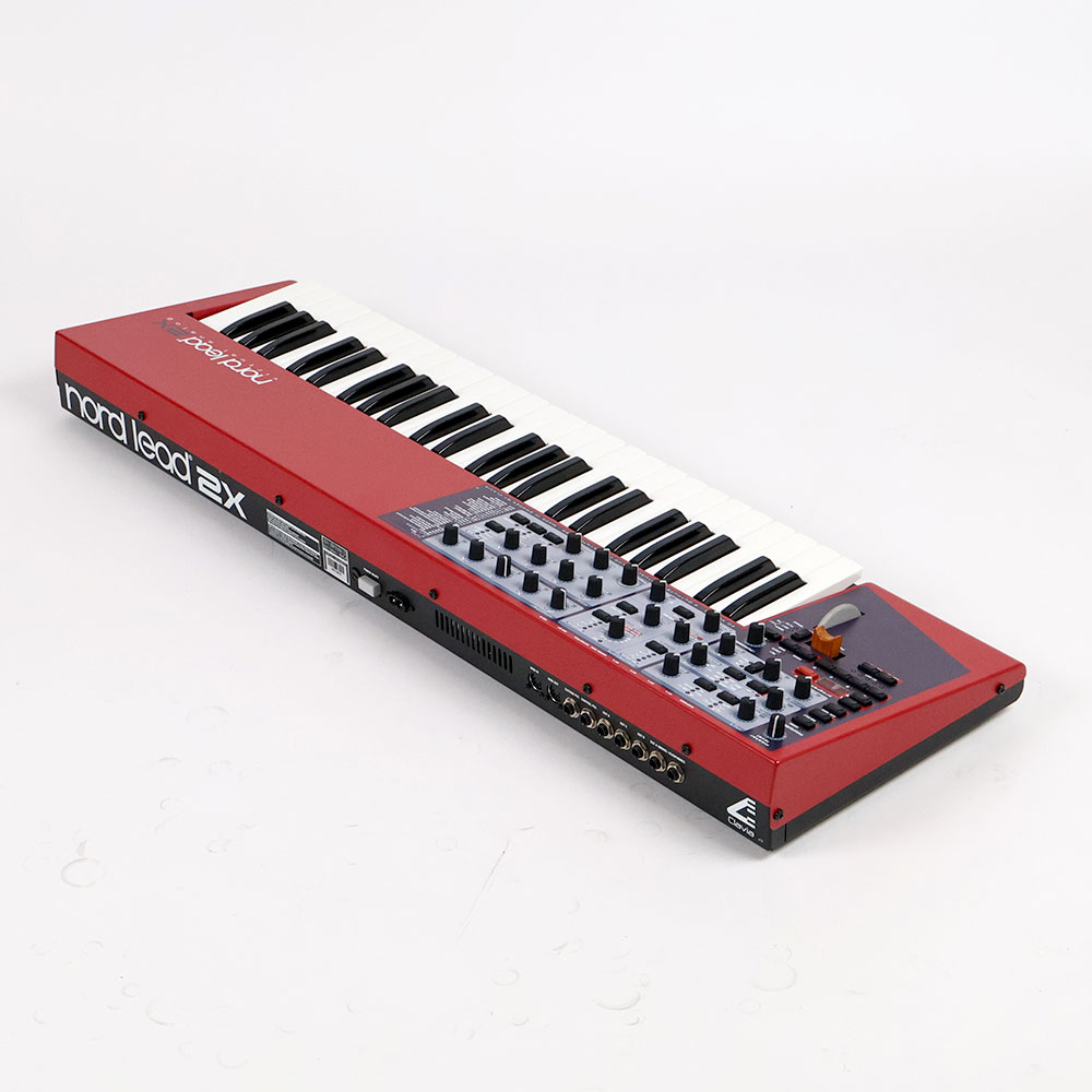 【中古】 シンセサイザー CLAVIA Nore Lead 2X 全体