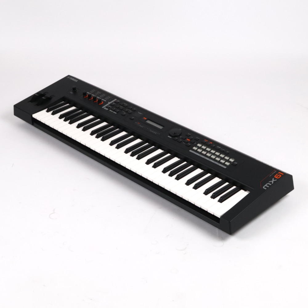 【中古】 シンセサイザー YAMAHA MX61 ヤマハ キーボード 斜めアングル画像