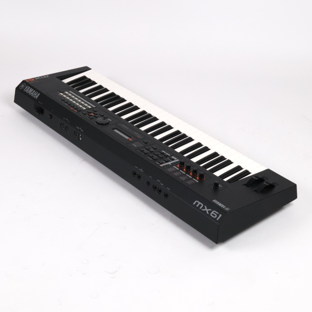 【中古】 シンセサイザー YAMAHA MX61 ヤマハ キーボード リア斜めアングル画像