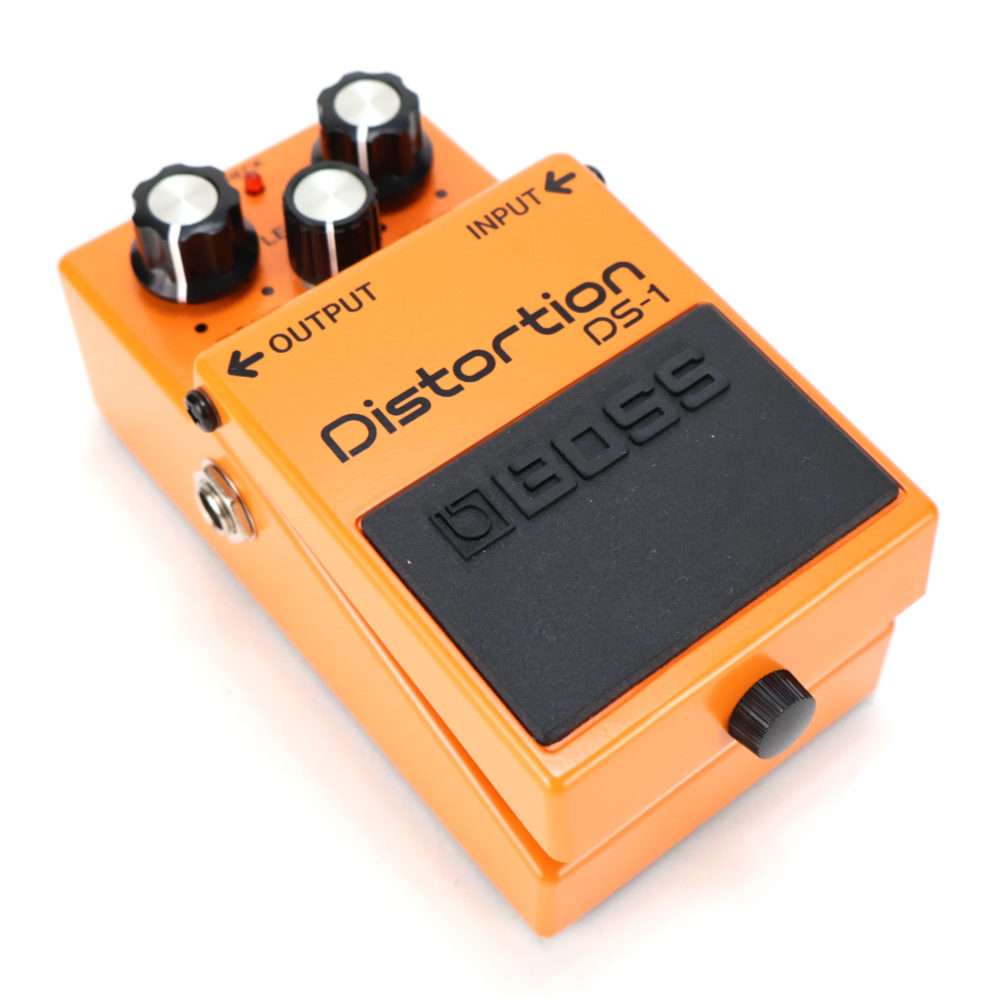 【中古】ディストーション エフェクター BOSS DS-1 Distortion ギターエフェクター 斜めアングル画像