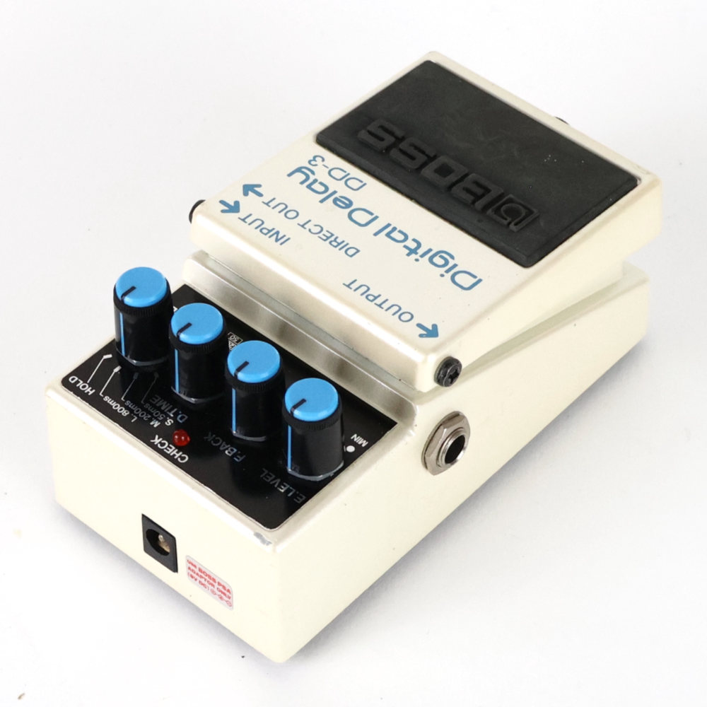 【中古】 デジタルディレイ エフェクター BOSS DD-3 Digtal Delay ギターエフェクター ディレイ リア斜めアングル画像