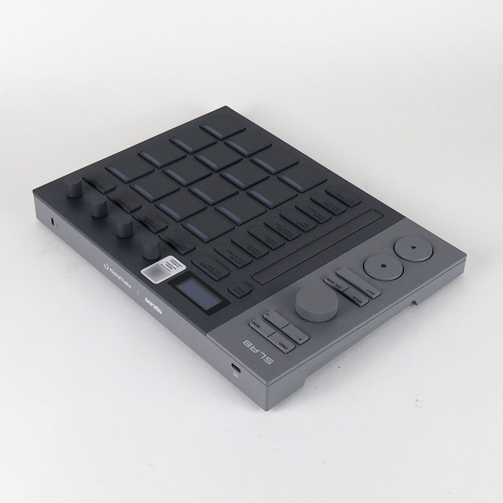 【中古】 AlphaTheta SLAB Serato Studio Controller アルファシータ Seratoスタジオ専用コントローラー 全体