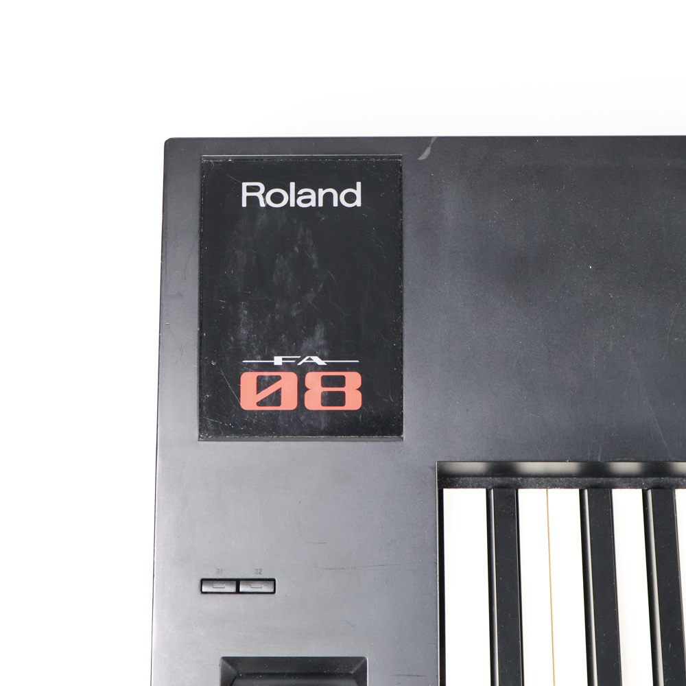 【中古】 ROLAND FA-08 Music Workstation シンセサイザー 88鍵 傷