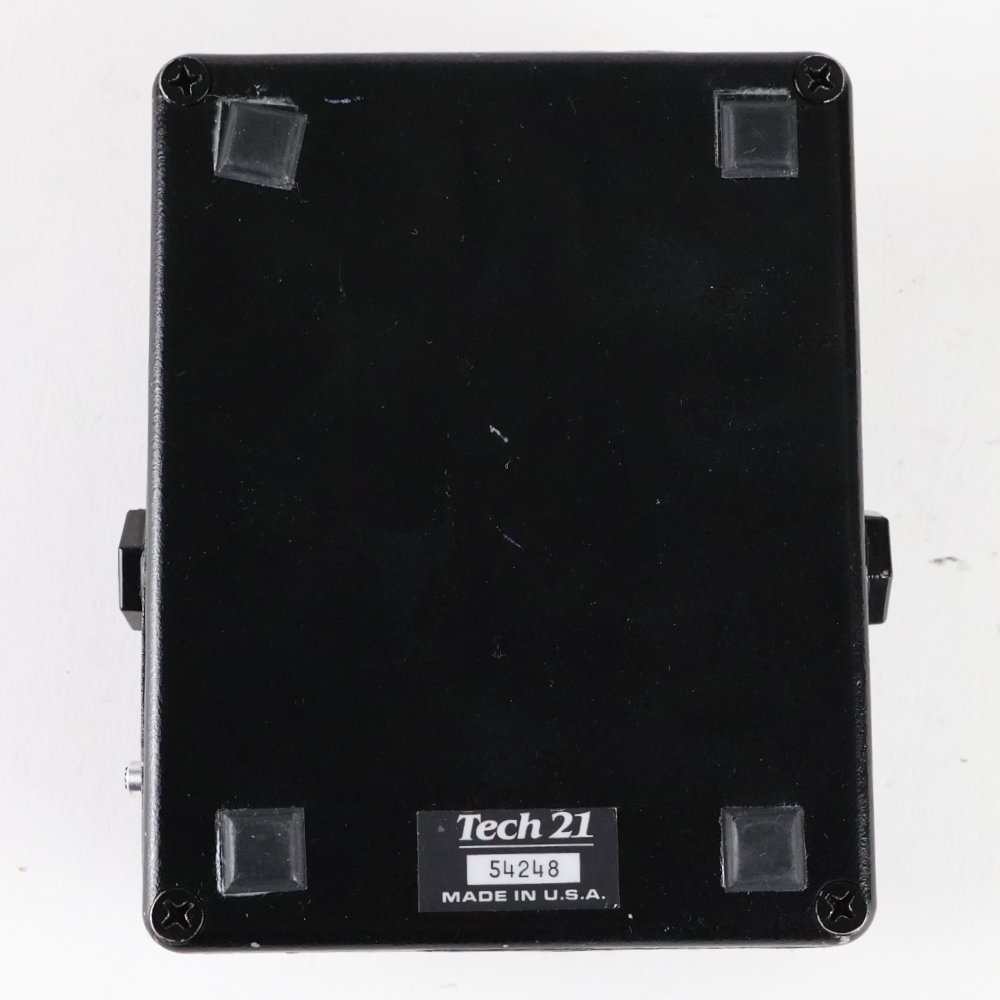 【中古】サンズアンプ TECH21 SansAmp Classic 初期型 Classicロゴ無し プリアンプ ギターエフェクター ベースエフェクター 底面