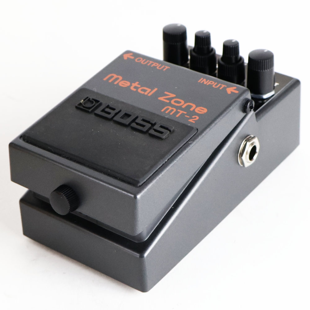 【中古】メタルゾーン エフェクター BOSS MT-2 Metal Zone ボス ギターエフェクター 本体画像 斜め