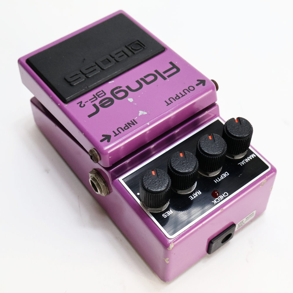 【中古】 フランジャー BOSS BF-2 Flanger Made in Japan ボス ギターエフェクター 本体画像 斜め 