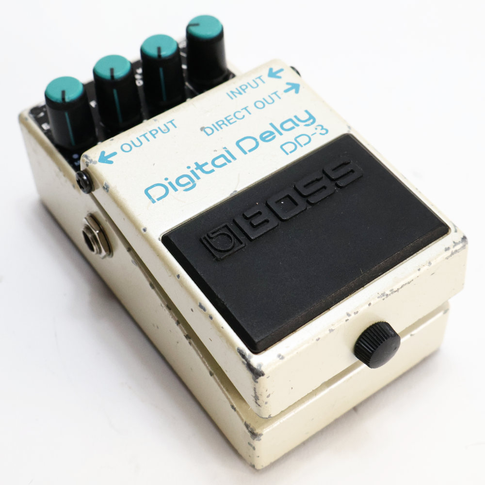 【中古】 デジタルディレイ エフェクター BOSS DD-3 Digtal Delay ギターエフェクター ディレイ 本体画像 斜め 