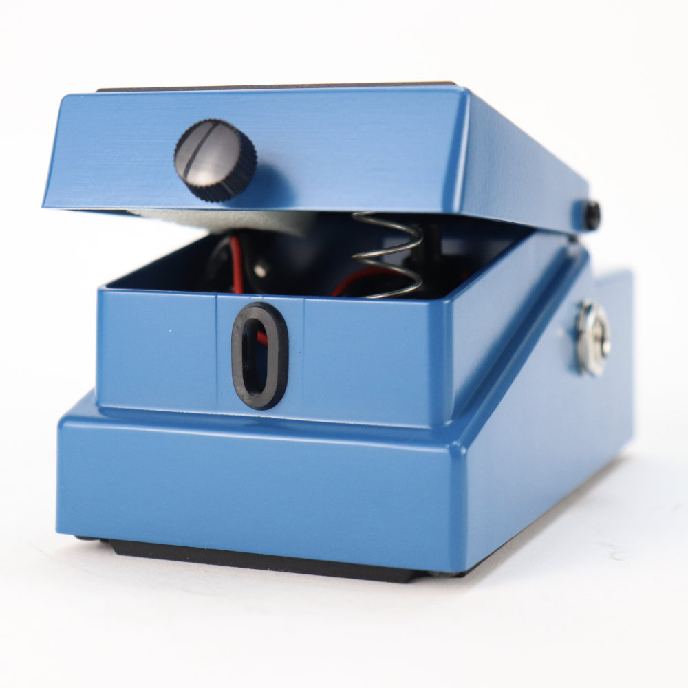 【中古】 オーバードライブ エフェクター BOSS BD-2W Blues Driver Waza Craft ギターエフェクター ブルースドライバー 電池ボックス
