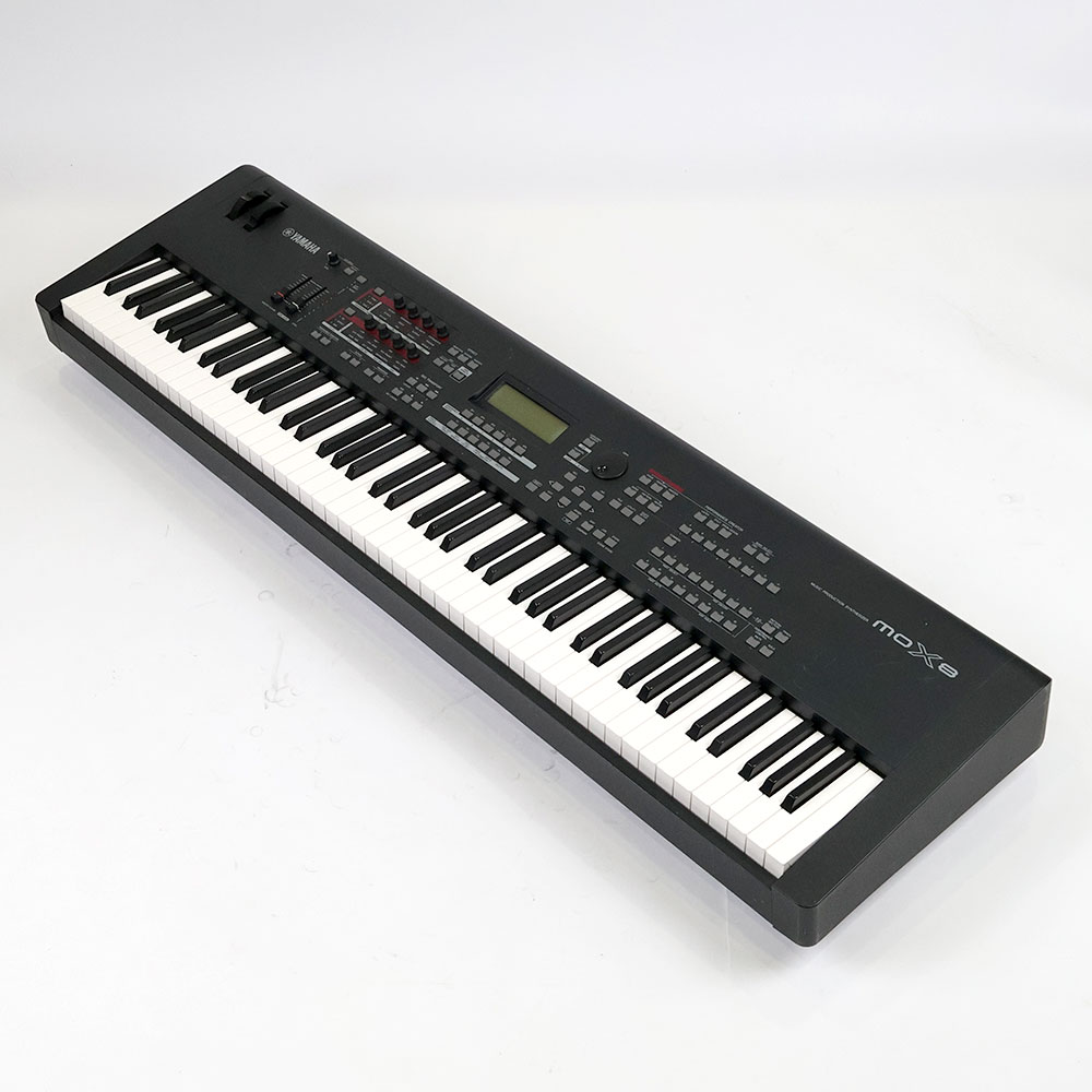 【中古】 シンセサイザー YAMAHA MOX8 全体