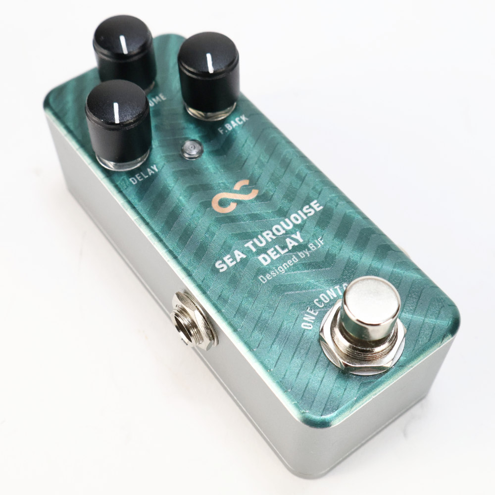 【中古】 One Control SEA TURQUOISE DELAY ディレイ ギターエフェクター 本体画像 斜め 2