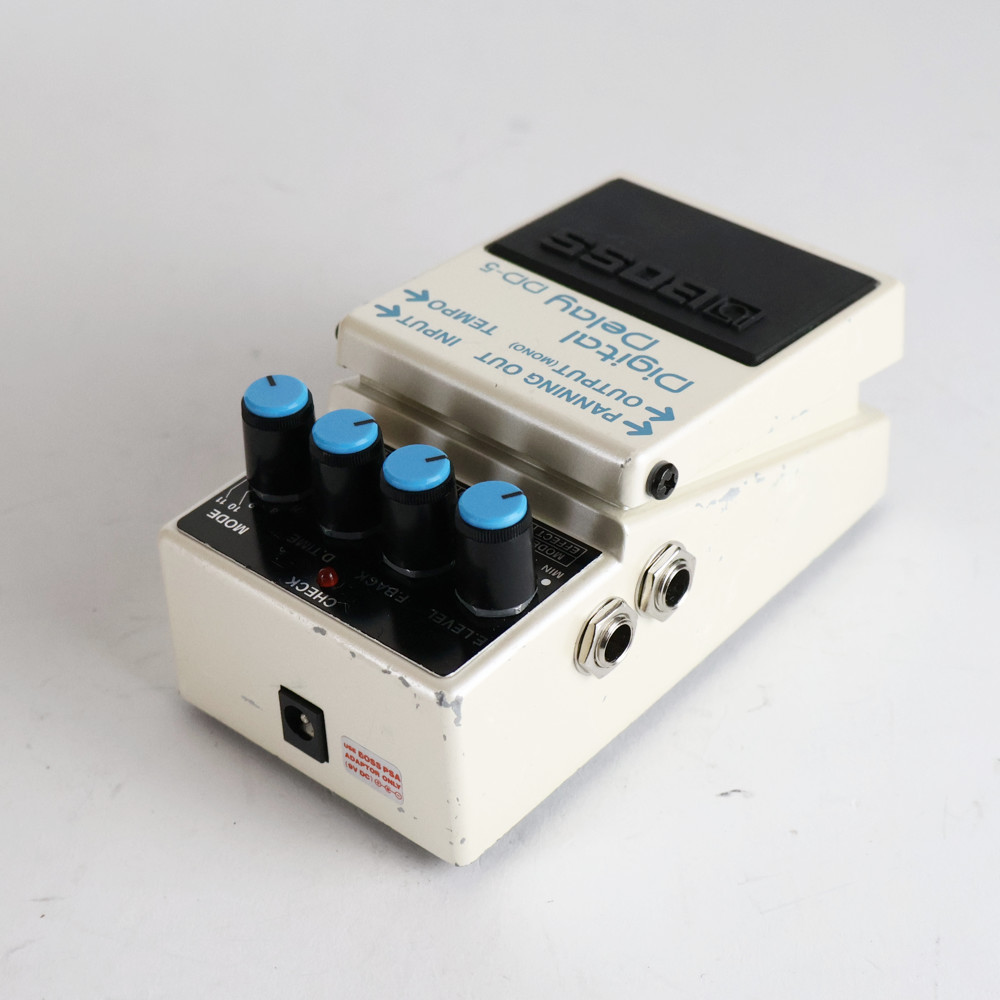 【中古】 デジタルディレイ エフェクター BOSS DD-5 Digtal Delay ギターエフェクター ディレイ 側面