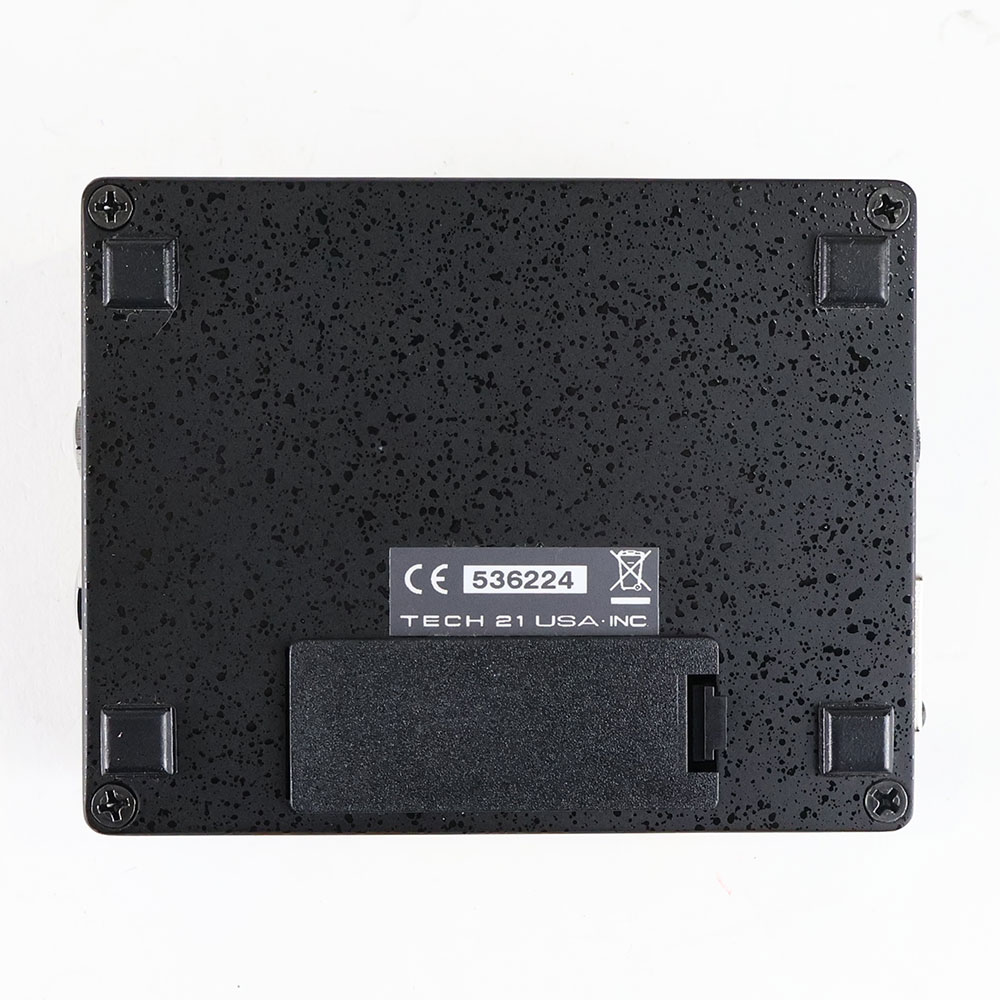 【中古】 TECH21 SansAmp BASS DRIVER DI-J J（LUNA SEA）シグネチャーモデル ベース用DI プリアンプ 裏面