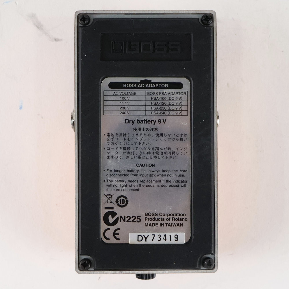 【中古】ディストーション エフェクター BOSS DS-1 Distortion ギターエフェクター 底面