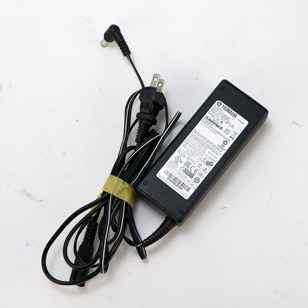 【中古】 コンパクトギターアンプ YAMAHA THR10C 小型アンプ ヤマハ 付属品