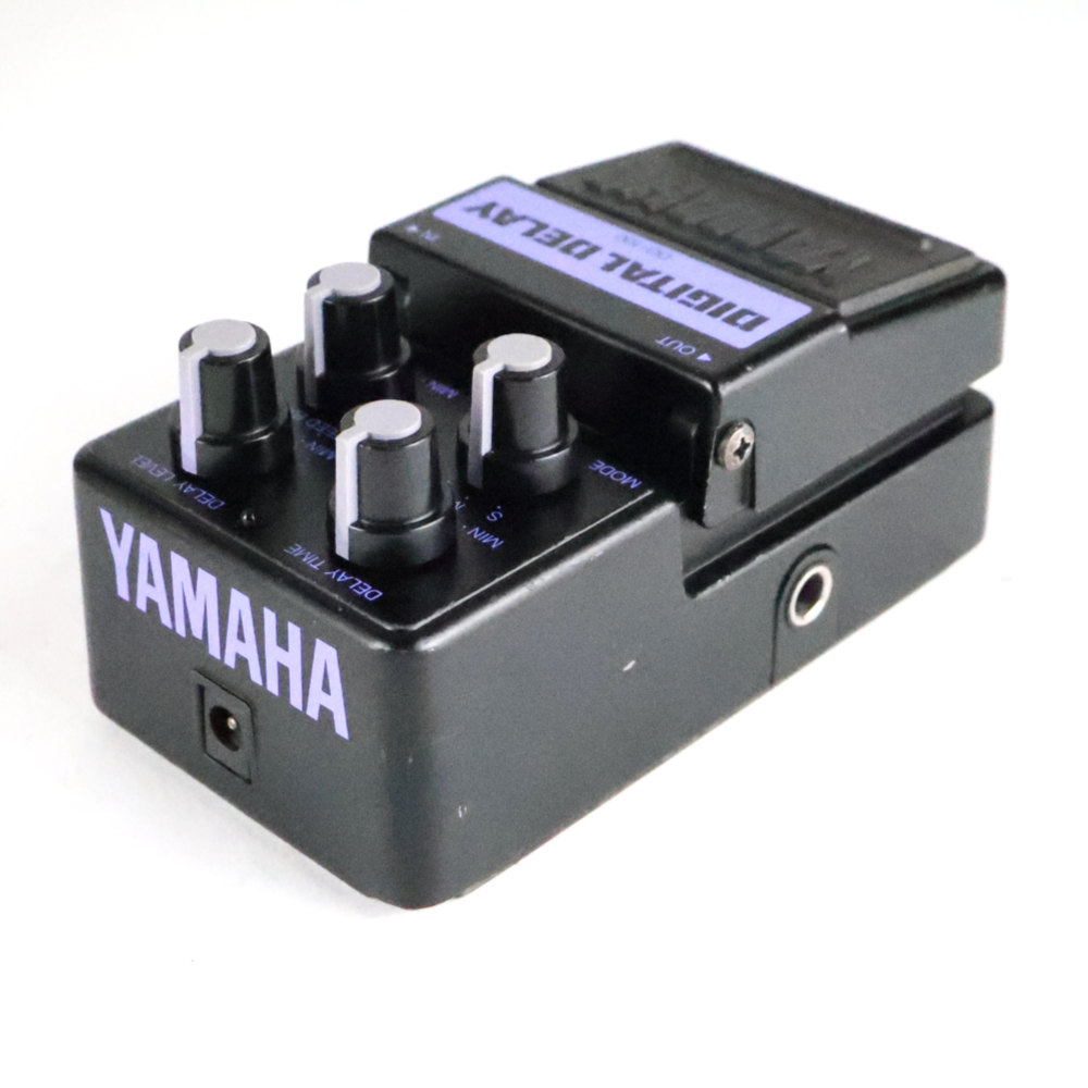 【中古】 デジタルディレイ YAMAHA DD-100 リア斜めアングル画像