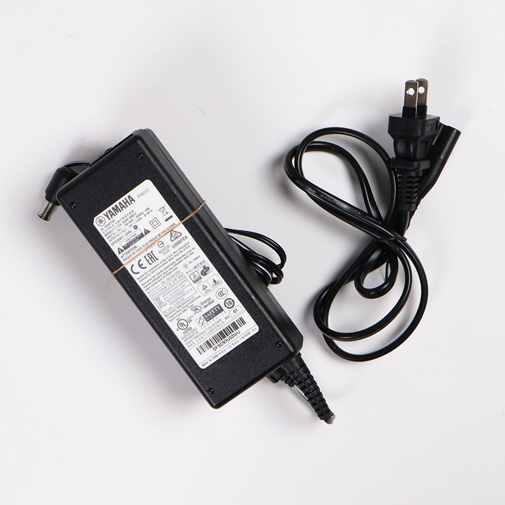 【中古】 コンパクトギターアンプ YAMAHA THR10 小型アンプ 付属品