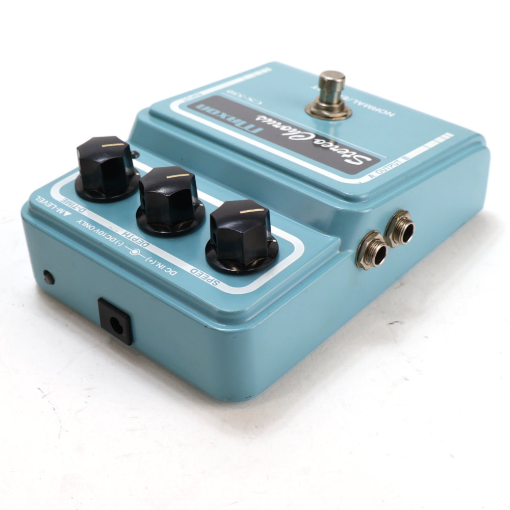 【中古】コーラス エフェクター MAXON マクソン CS-550 Stereo Chorus ギターエフェクター リア斜めアングル画像