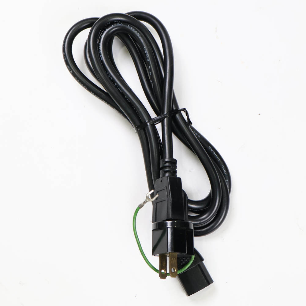【中古】 ベースコンボアンプ アンペグ Ampeg BA-108 v2 20W出力 小型ベースコンボアンプ 本体画像 斜め 