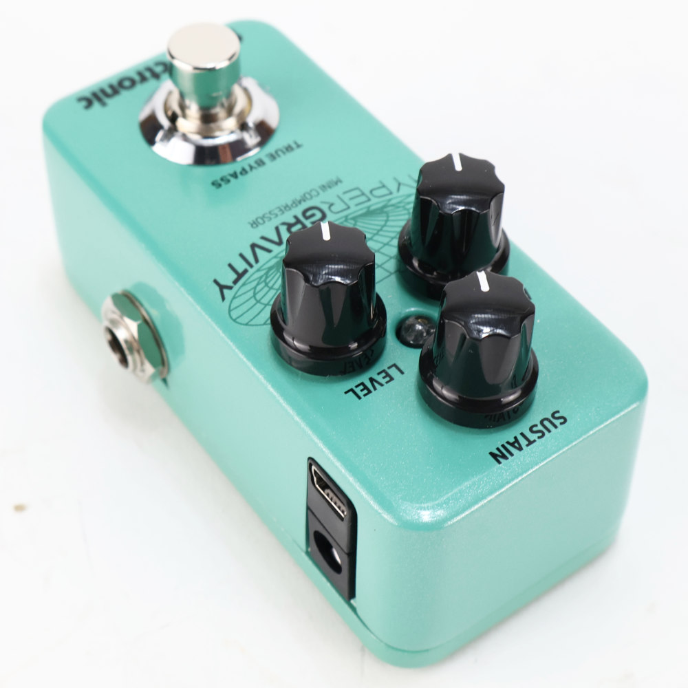 【中古】 tc electronic HyperGravity Mini Compressor コンプレッサー ギターエフェクター Hyper Gravity ハイパーグラビティー 本体画像 斜め