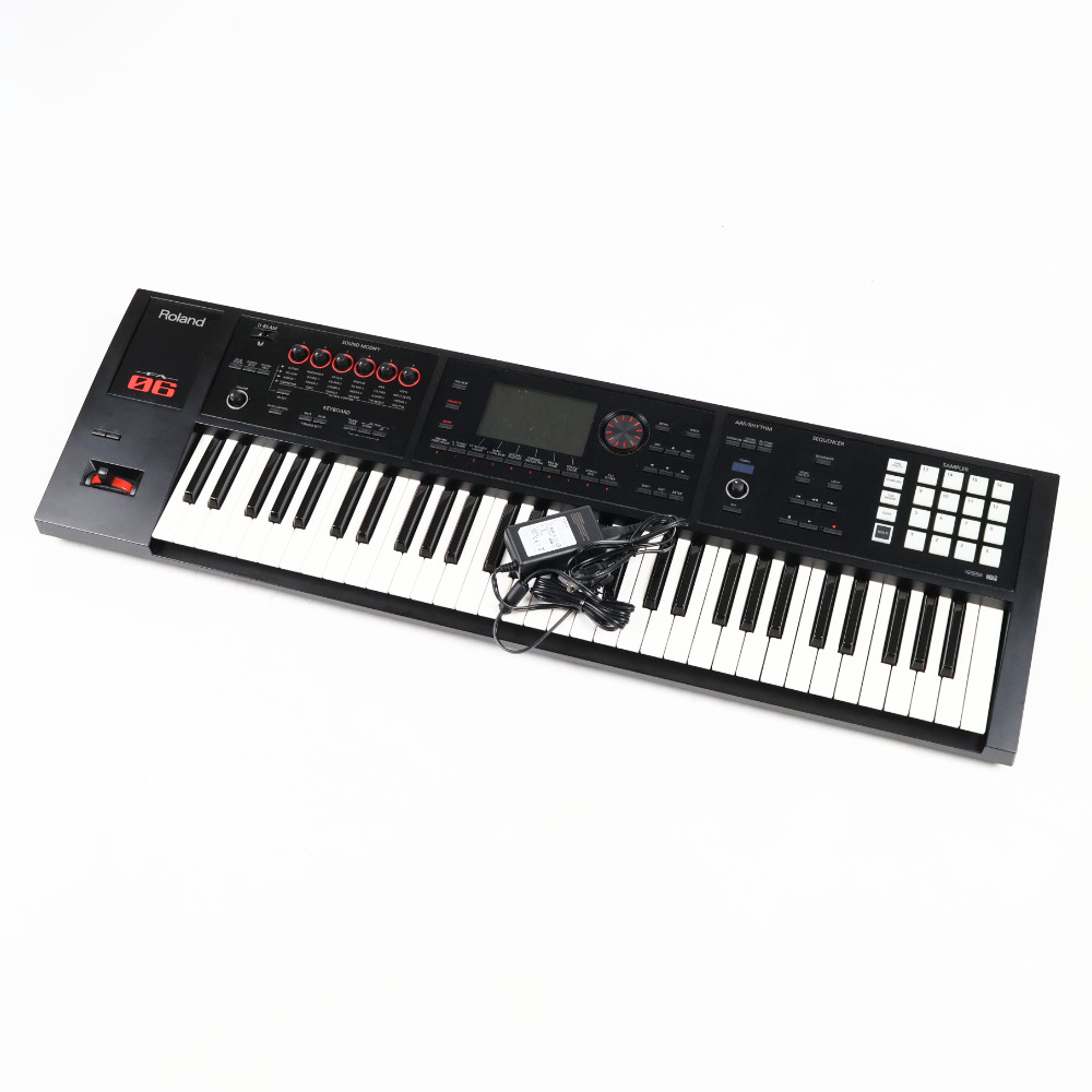 【中古】 ROLAND FA-06 Music Workstation シンセサイザー