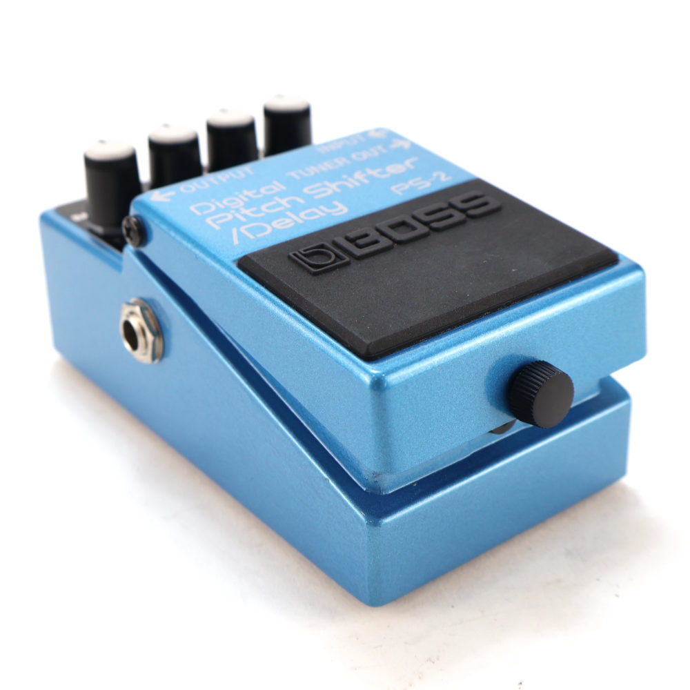 【中古】 デジタル ピッチシフター ディレイ エフェクター BOSS PS-2 Digital Pitch Shifter Delay ギターエフェクター 斜めアングル画像