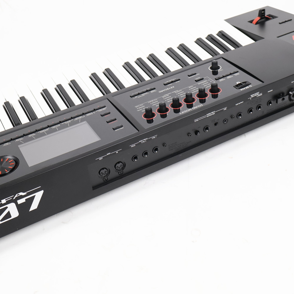 【中古】 Roland FA-07 76鍵 Music Workstation シンセサイザー 側面