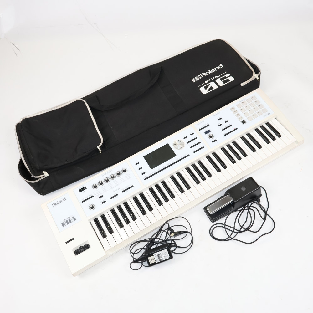 【中古】 ROLAND ローランド FA-06-SC Music Workstation シンセサイザー 限定ホワイトカラー