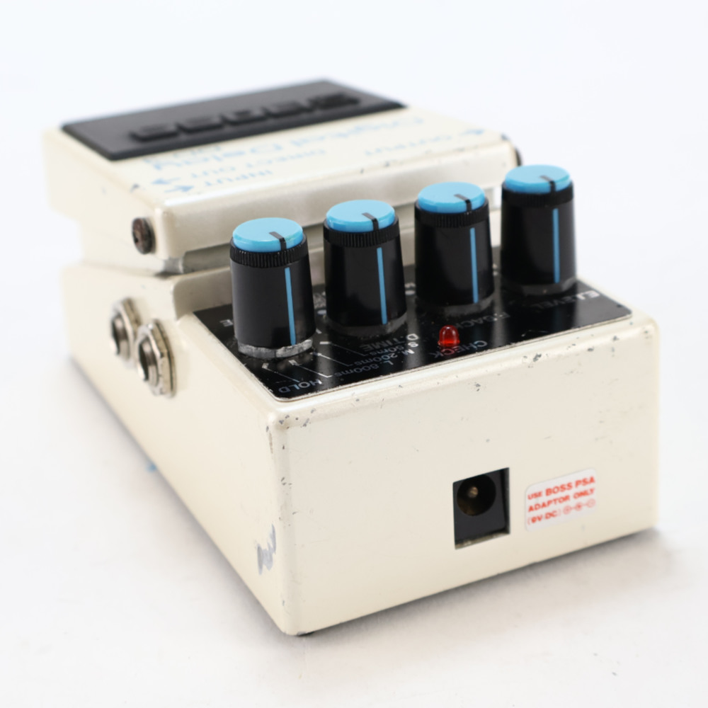 【中古】 デジタルディレイ エフェクター BOSS DD-3 Digtal Delay ギターエフェクター ディレイ リア斜めアングル画像