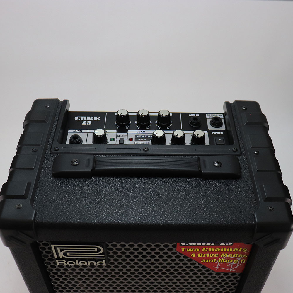 【中古】 ギターアンプ ROLAND CUBE-15 ローランド キューブ 4種類のアナログ歪み回路搭載 上面