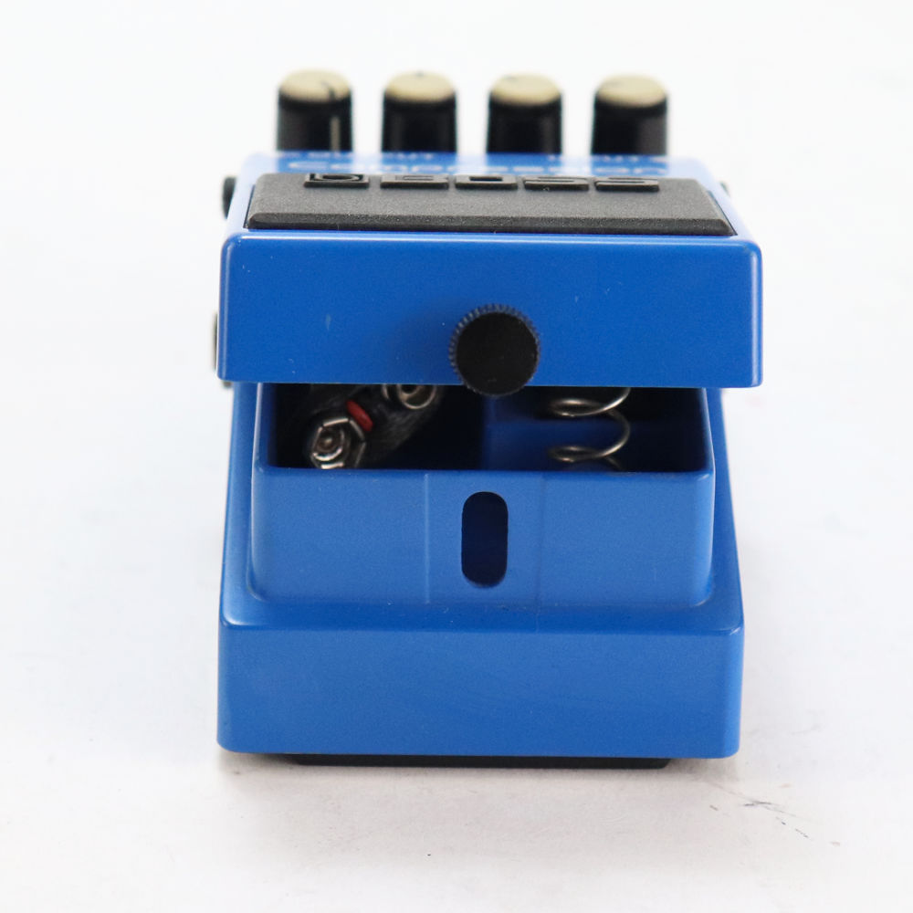【中古】コンプレッサー エフェクター BOSS CS-3 Compression Sustainer ギターエフェクター 側面