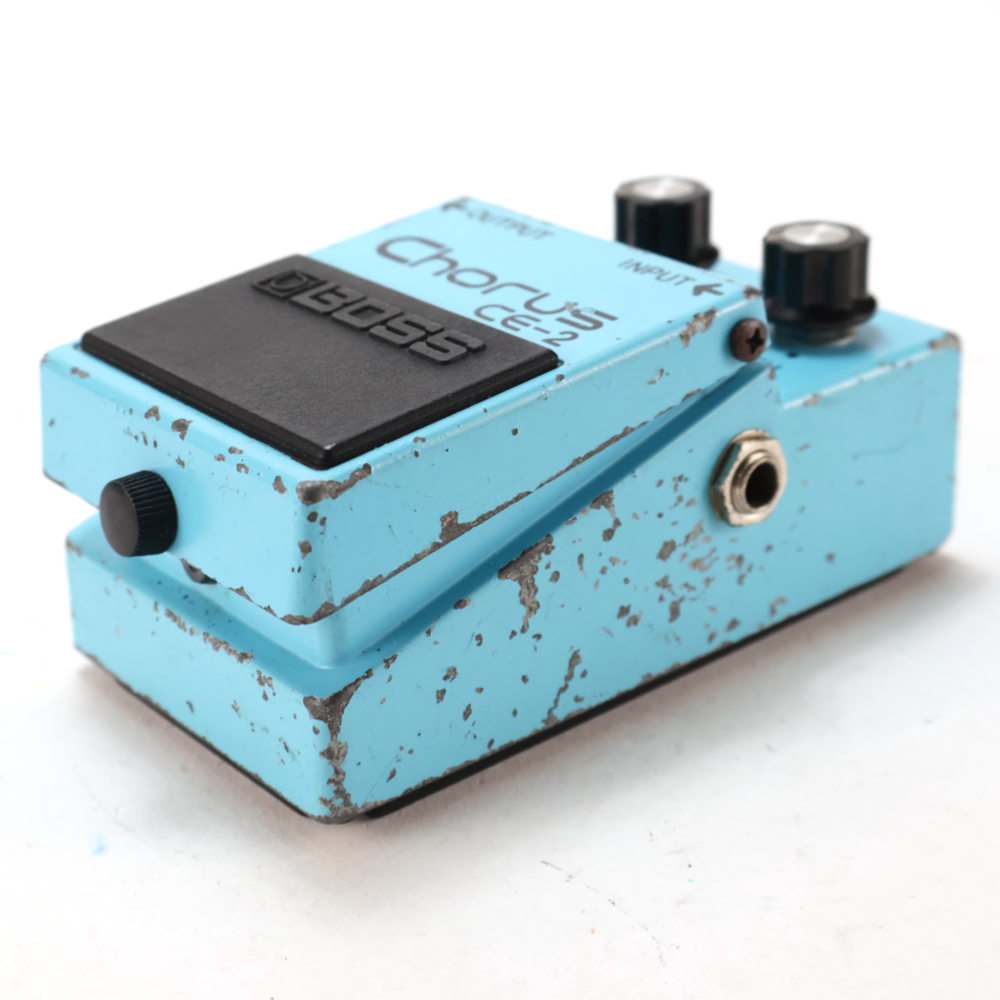 【中古】 コーラス ボス BOSS CE-2 Chorus エフェクター Made in Japan ギターエフェクター 右斜めアングル画像