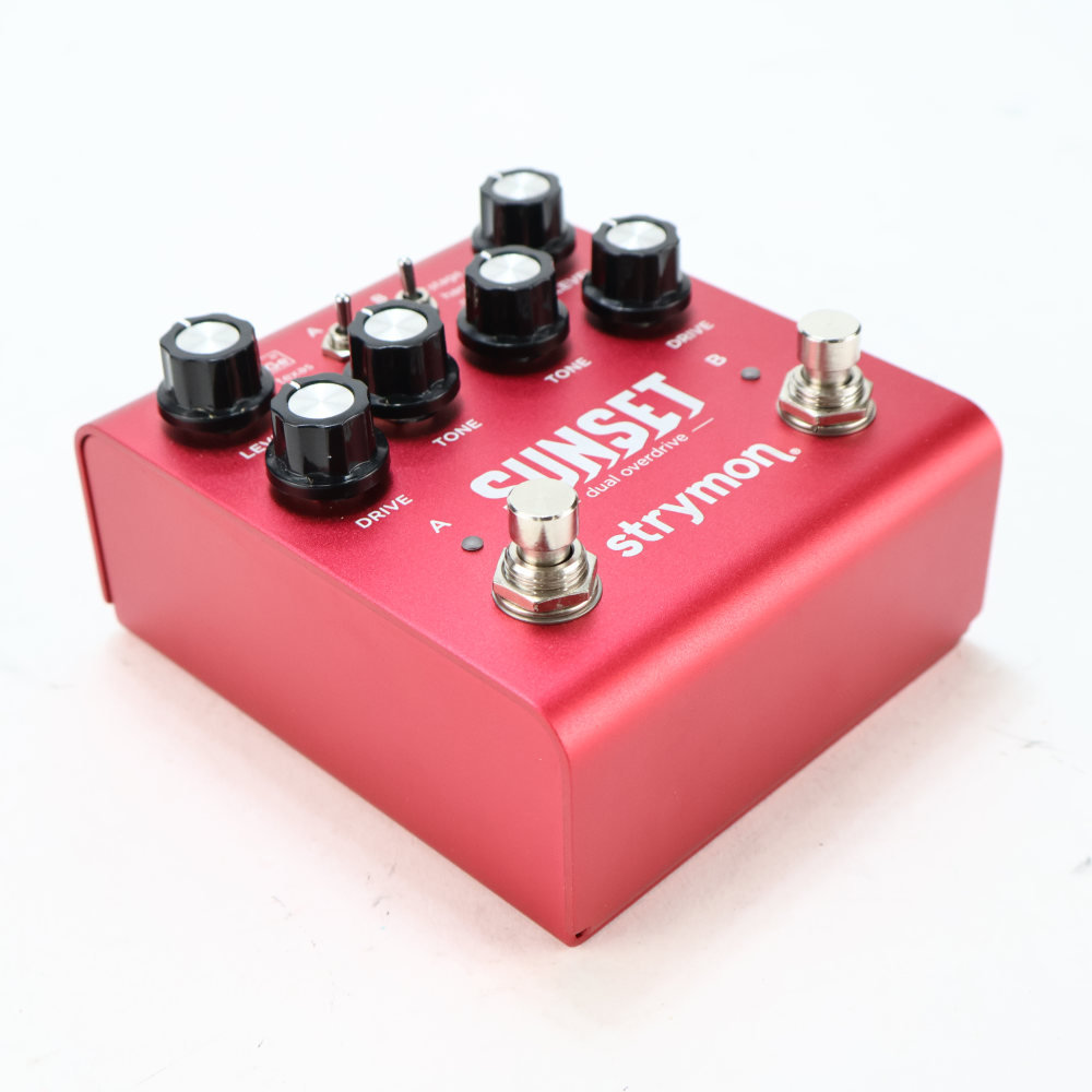 【中古】 strymon SUNSET dual overdrive オーバードライブ エフェクター 斜めアングル画像