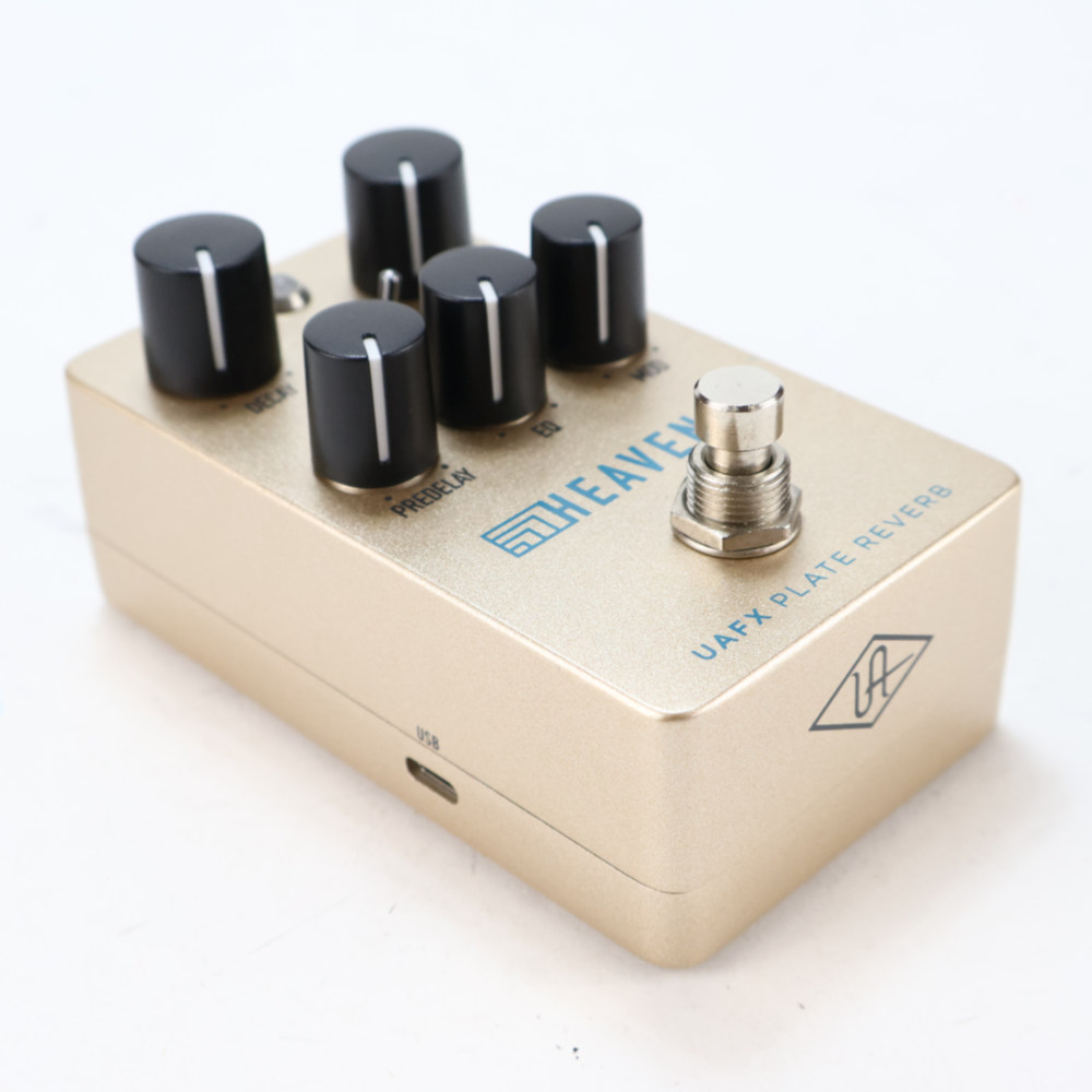 【中古】 Universal Audio ユニバーサルオーディオ UAFX Heavenly Plate Reverb リバーブ ギターエフェクター 斜めアングル画像