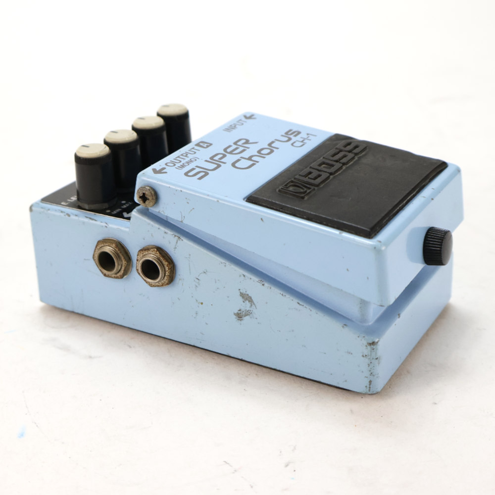 【中古】スーパーコーラス エフェクター BOSS CH-1 Super Chorus ギターエフェクター コーラス 斜めアングル画像