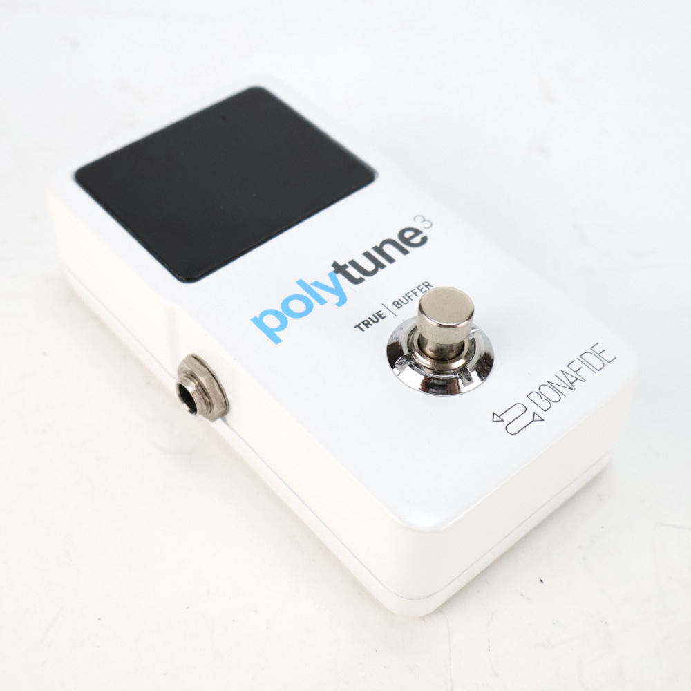 【中古】 チューナー tc electronic PolyTune 3 バッファー内蔵 ポリフォニックチューナー ポリチューン ペダルチューナー 斜めアングル画像