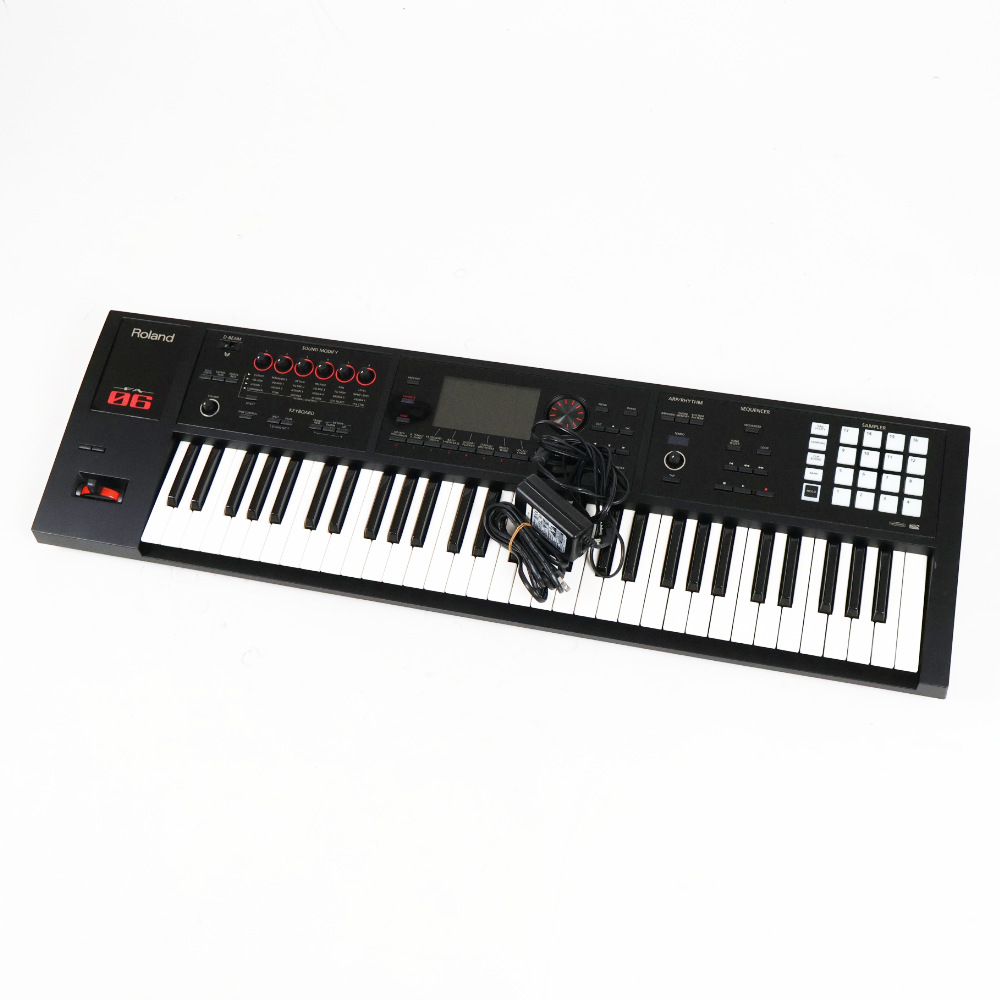 【中古】 ROLAND FA-06 Music Workstation シンセサイザー