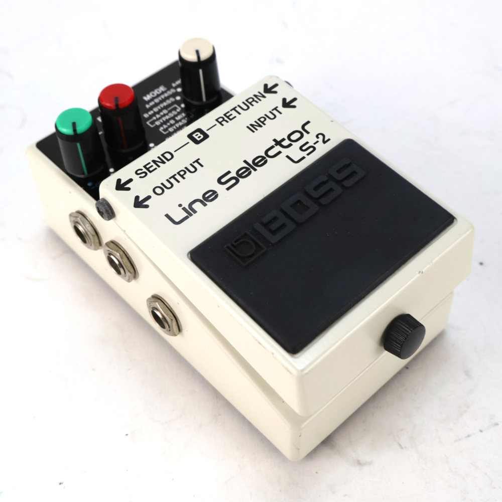 【中古】 ラインセレクター エフェクター BOSS LS-2 Line Selector ギター ベースエフェクター 斜めアングル画像
