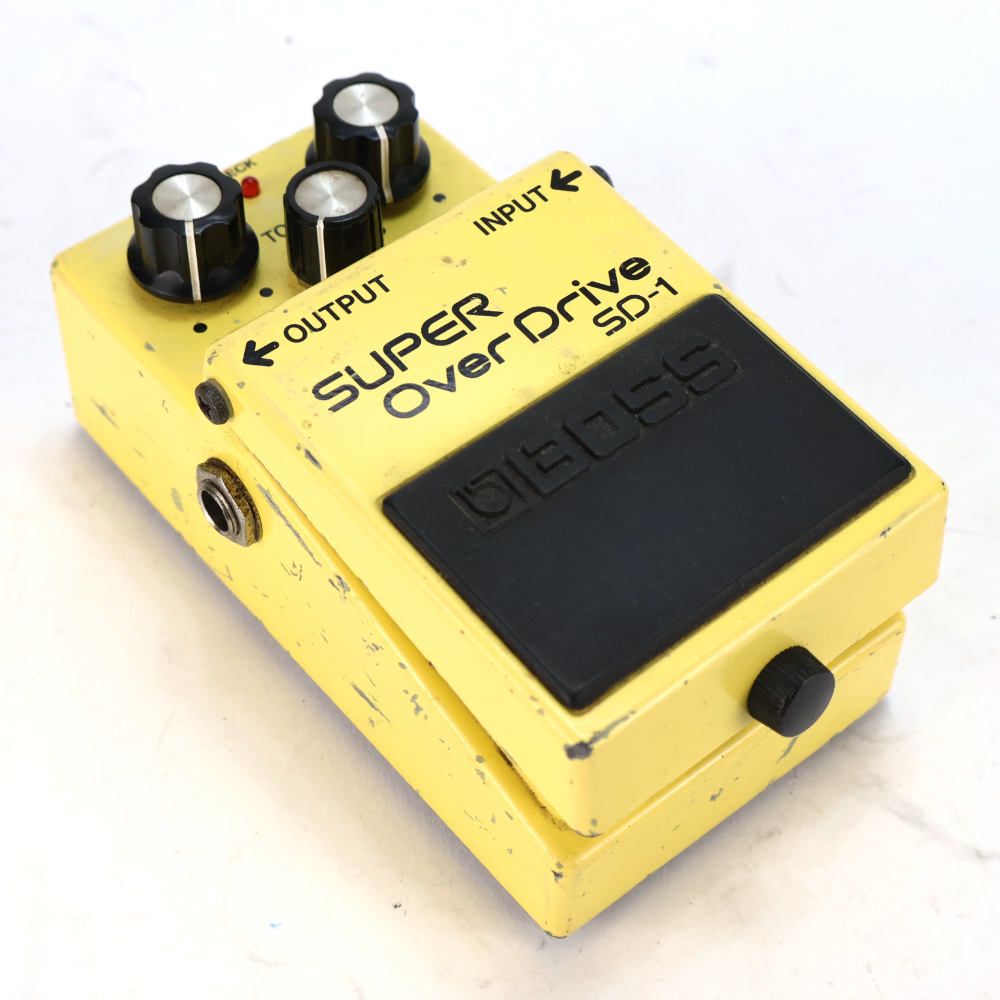 【中古】 スーパーオーバードライブ エフェクター BOSS SD-1 Super Over Drive ギターエフェクター 斜めアングル画像