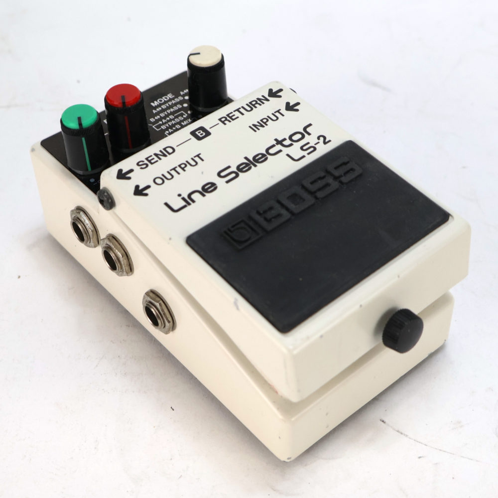 【中古】 ラインセレクター エフェクター BOSS LS-2 Line Selector ギター ベースエフェクター 斜めアングル画像