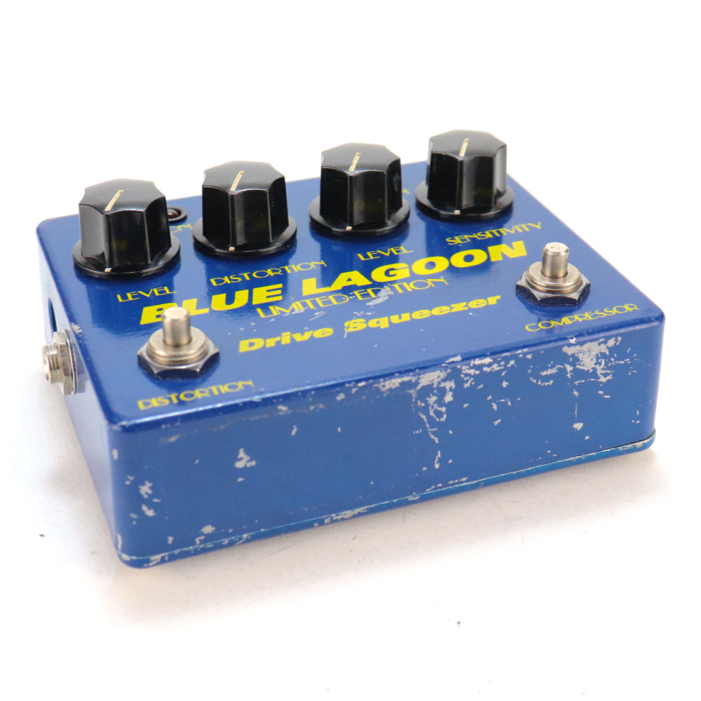 【中古】 ディストーションコンプレッサー BLUE LAGOON DRIVE SQUEEZER 斜めアングル画像