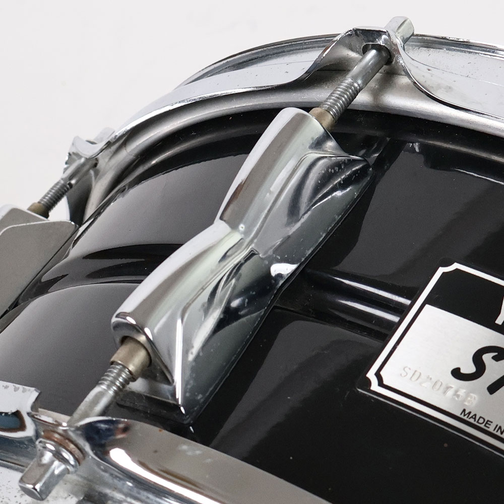 【中古】 スネアドラム ヤマハ YAMAHA SD2075B Seamless Black Steel Shell 14x5.5 Made in Japan メッキ浮き