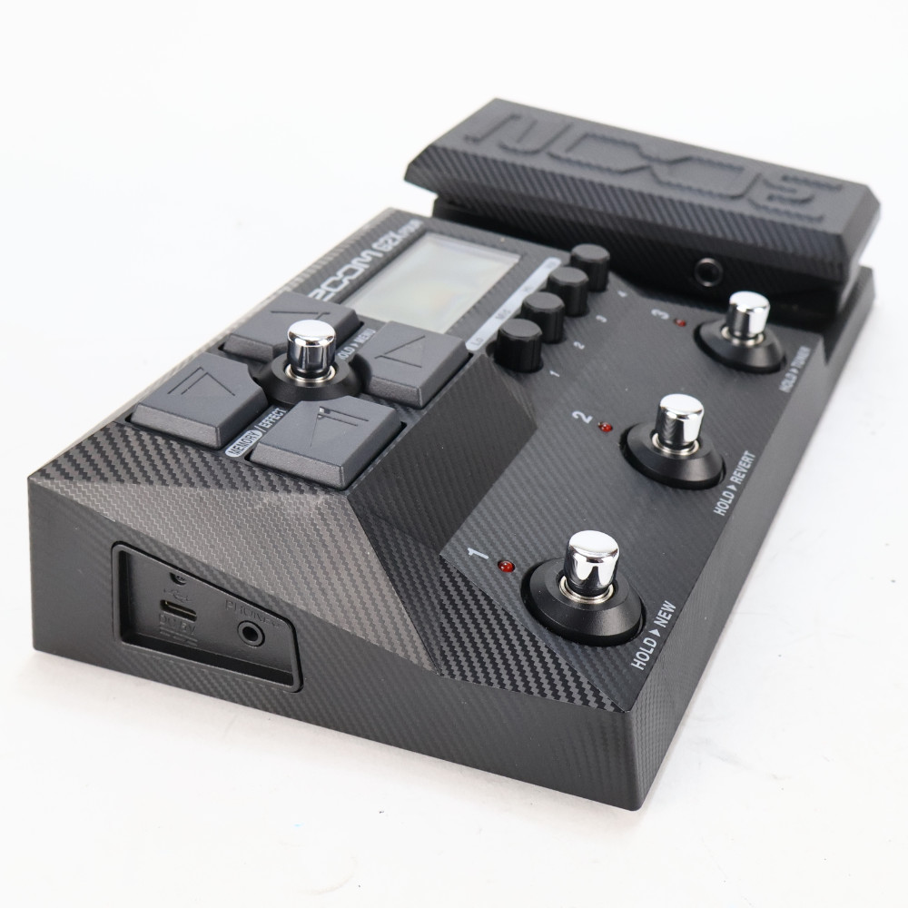 【中古】 ZOOM G2X FOUR ギターマルチエフェクター アンプエミュレーター 本体画像 斜め