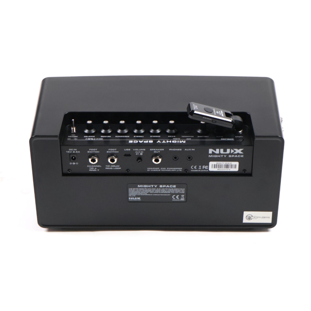 【中古】 NUX ニューエックス Mighty Space 小型ギターアンプ コンボ ワイヤレスモデリングアンプ リア斜めアングル画像