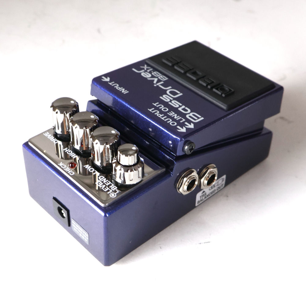 【中古】 ベースオーバードライブ エフェクター BOSS BB-1X Bass Driver ベースドライバー ベースエフェクター リア斜めアングル画像