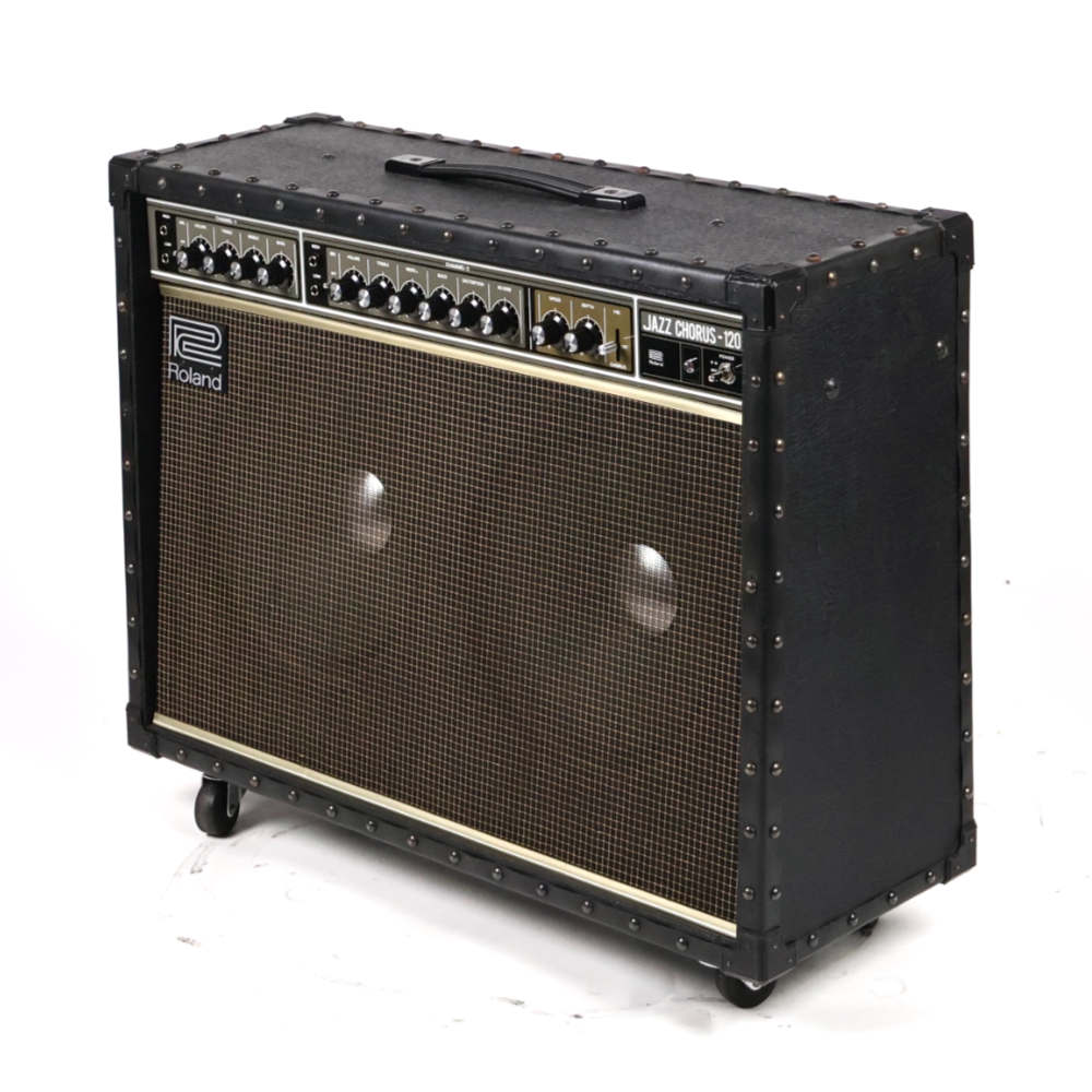 【中古】 ギターアンプ ROLAND JC-120 JAZZ CHORUS 斜めアングル画像