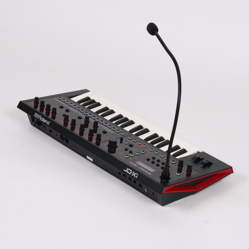 【中古】 シンセサイザー ROLAND ローランド JD-Xi Analog/Digital Crossover Synthesizer リア斜めアングル画像