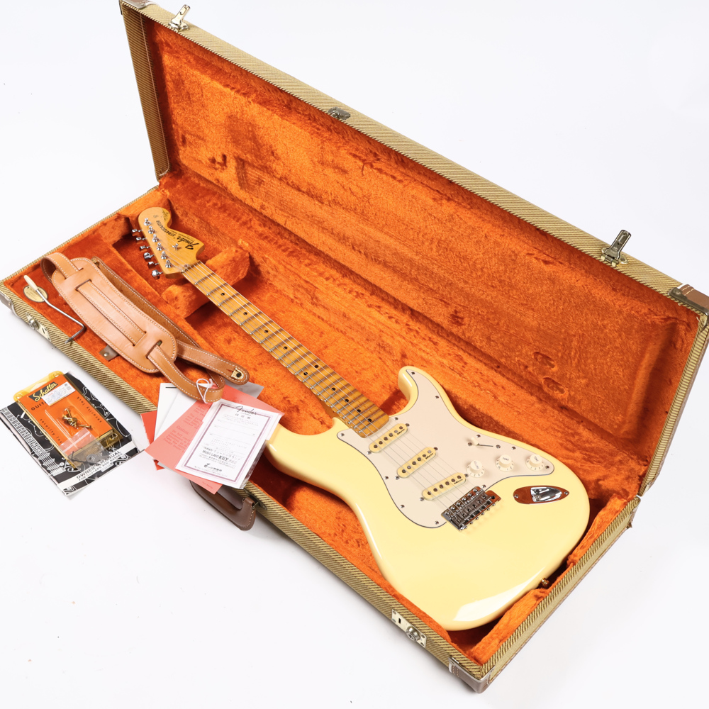 【中古】 エレキギター Fender Yngwie Malmsteen Stratocaster Maple FingerBoard Vintage White 2003年製 フェンダー イングヴェイ・マルムスティーン ストラトキャスター Dimarzioピックアップ搭載 ケース
