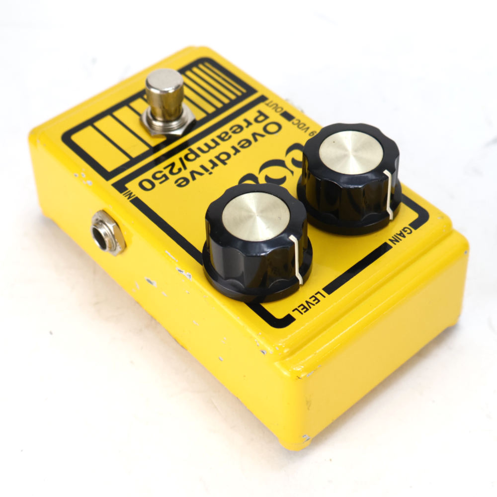 【中古】 DOD OVERDRIVE PREAMP 250 オーバードライブ ギターエフェクター リア斜めアングル画像