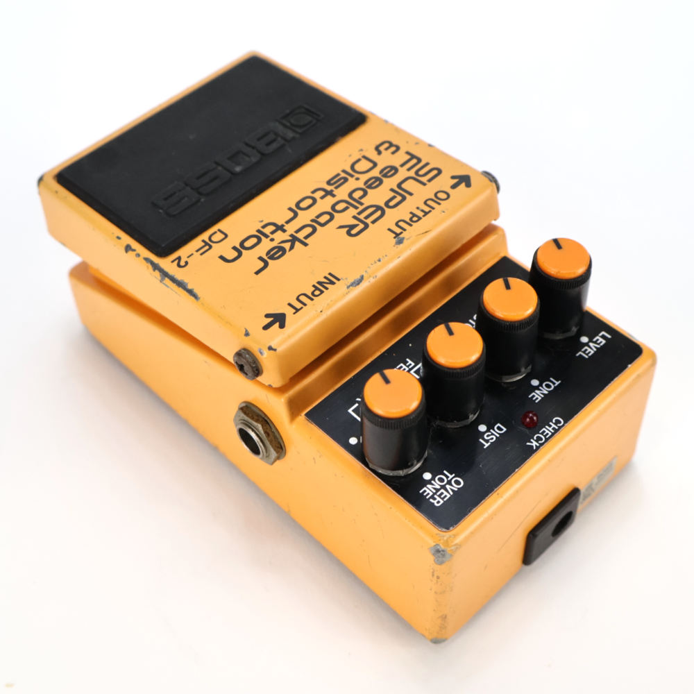 【中古】スーパーフィードバッカー ディストーション エフェクター BOSS DF-2 Made in Japan SUPER Feedbacker&Distortion リア斜めアングル画像