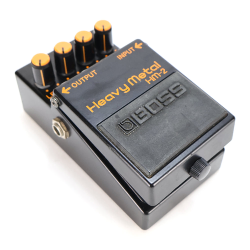 【中古】 ヘビーメタル エフェクター BOSS HM-2 Heavy Metal ディストーション ギターエフェクター 斜めアングル画像
